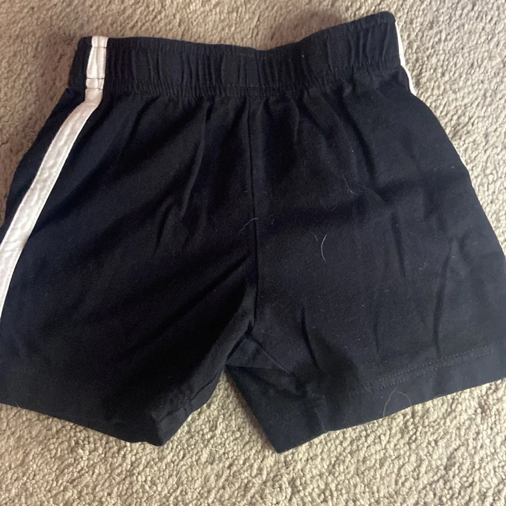 Children’s Place Bundle of 3 Pairs of Infant Boys Shorts Size 18-24 Months
